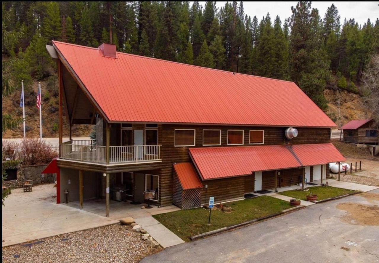 Southfork Lodge - Riverside Inn Lowman Bagian luar foto