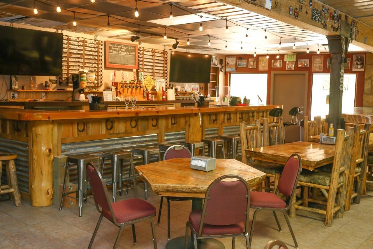 Southfork Lodge - Riverside Inn Lowman Bagian luar foto