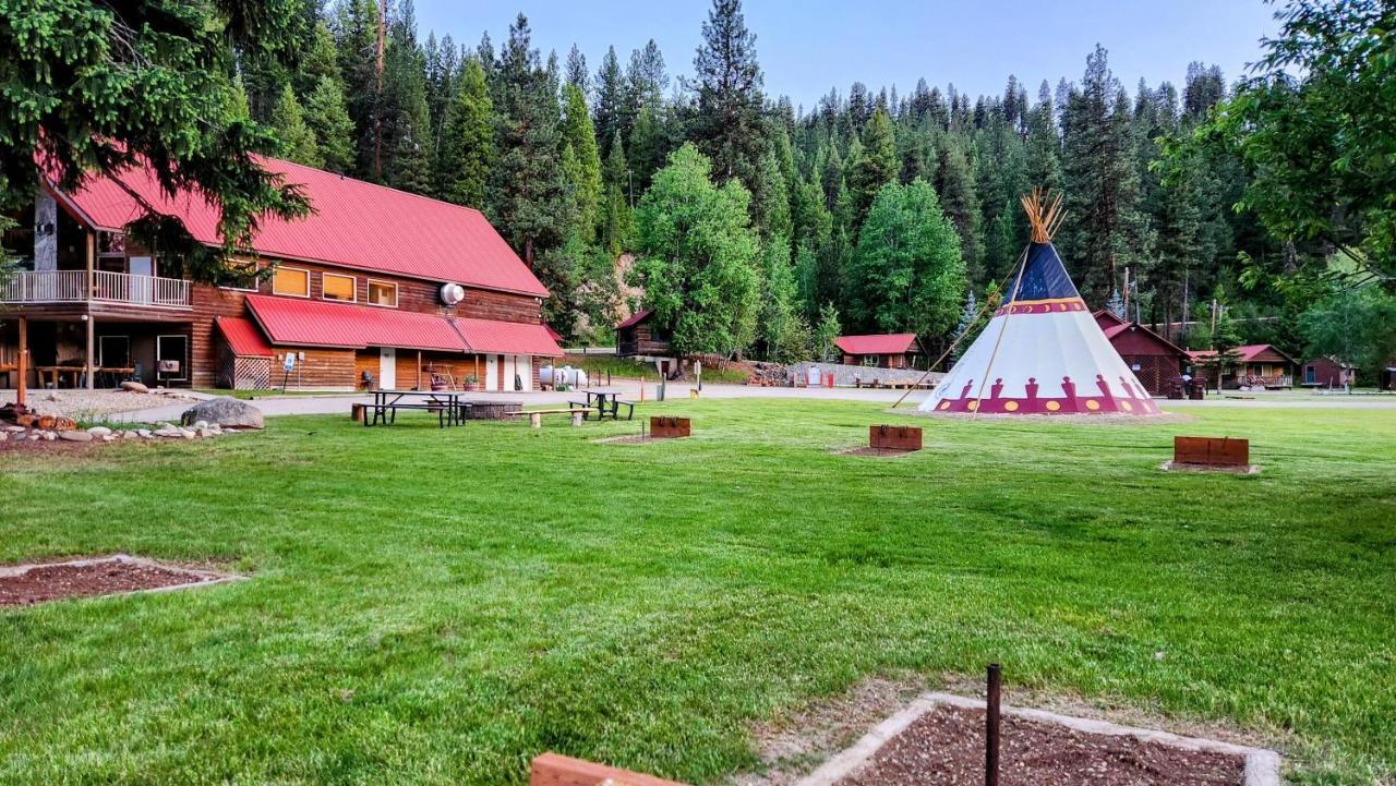 Southfork Lodge - Riverside Inn Lowman Bagian luar foto